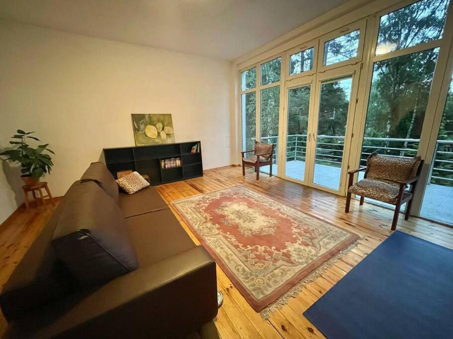 Beautiful Villa With Garden In Milanowek Buitenkant foto