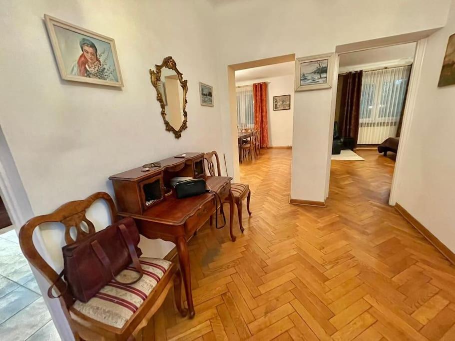 Beautiful Villa With Garden In Milanowek Buitenkant foto