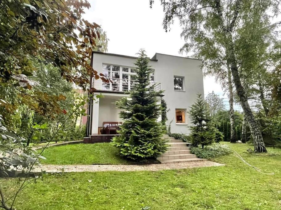 Beautiful Villa With Garden In Milanowek Buitenkant foto