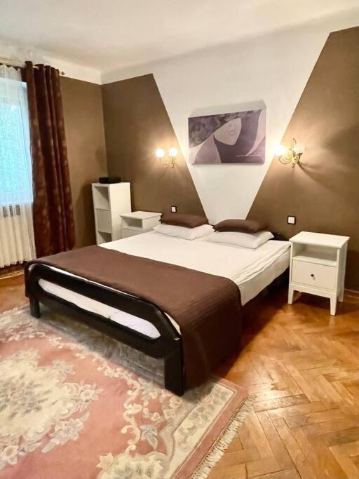 Beautiful Villa With Garden In Milanowek Buitenkant foto